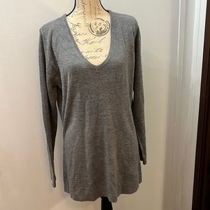 New York & Company Grey v-neck sweater XL brand new
